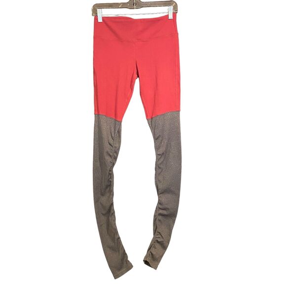 Alo Yoga Goddess Leggings Womens Small Red Grey Ribbed Long Ruched legs‎ FLAWED - Picture 3 of 10